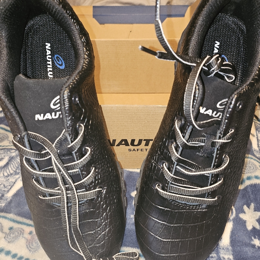 Mens black work shoes